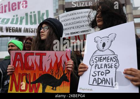 Students in Istanbul gathered for a protest in front of the Australian Consulate in Istanbul on January 17, 2020, in relation to the recent fires in Australia and the climate crisis. The demonstration was organized by Fridays for Future Turkey, and was supported by the ecologist groups Extinction Rebellion Turkey, Zero Future Campaign, HAYDI, Istanbul Vegan Initiative and Eco Student. (Photo by Erhan Demirtas/NurPhoto) Stock Photo