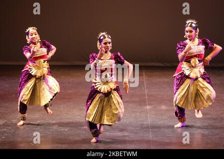 Tamil Bharatnatyam dancers perform a traditional classical dance during a cultural program celebrating the Thai Pongal Festival in Markham, Ontario, Canada, on January 12, 2020. The festival of Thai Pongal is a thanksgiving festival honoring the Sun God (Lord Surya) and celebrating a successful harvest. (Photo by Creative Touch Imaging Ltd./NurPhoto) Stock Photo