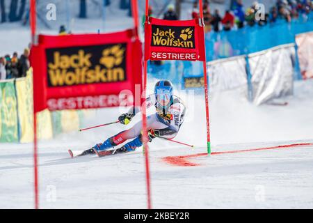 Clara DIREZ (FRA) competes during the Audi FIS Alpine Ski World Cup Women's Parallel Giant Slalom on January 19, 2020 in Sestriere Italy. (Photo by Mauro Ujetto/NurPhoto) Stock Photo