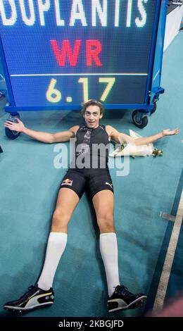 Sweden's Armand Duplantis of Sweden sets new indoor pole vault world record of 6.17m during Copernicus Cup on February 8, 2020 in Torun, Poland(Photo by Foto Olimpik/NurPhoto) Stock Photo