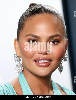 BEVERLY HILLS, LOS ANGELES, CALIFORNIA, USA - FEBRUARY 09: Chrissy Teigen arrives at the 2020 Vanity Fair Oscar Party held at the Wallis Annenberg Center for the Performing Arts on February 9, 2020 in Beverly Hills, Los Angeles, California, United States. (Photo by Xavier Collin/Image Press Agency/NurPhoto) Stock Photo