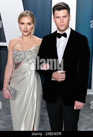 BEVERLY HILLS, LOS ANGELES, CALIFORNIA, USA - FEBRUARY 09: Scarlett Johansson and Colin Jost arrive at the 2020 Vanity Fair Oscar Party held at the Wallis Annenberg Center for the Performing Arts on February 9, 2020 in Beverly Hills, Los Angeles, California, United States. (Photo by Xavier Collin/Image Press Agency/NurPhoto) Stock Photo