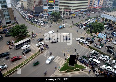 Bangladeshi commuters sit in traffic jam along a main road at Gulshan in Dhaka, Bangladesh, on February 24, 2020. Last 10 years in Dhaka, average traffic speed has dropped from 21 km/hour to 7 km/hour, only slightly above the average walking speed. Congestion in Dhaka eats up 3.2 million working hours per day according to static reports. (Photo by Mamunur Rashid/NurPhoto) Stock Photo