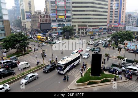 Bangladeshi commuters sit in traffic jam along a main road at Gulshan in Dhaka, Bangladesh, on February 24, 2020. Last 10 years in Dhaka, average traffic speed has dropped from 21 km/hour to 7 km/hour, only slightly above the average walking speed. Congestion in Dhaka eats up 3.2 million working hours per day according to static reports. (Photo by Mamunur Rashid/NurPhoto) Stock Photo