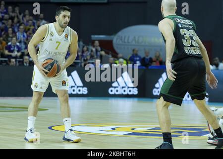 Facundo campazzo hi-res stock photography and images - Page 3 - Alamy