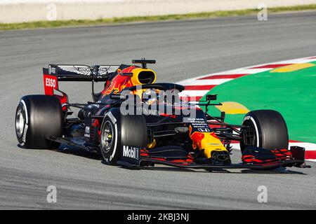 Alexander Albon (THA) Red Bull Racing RB15. Japanese Grand Prix, Sunday ...