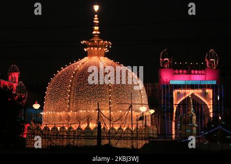 A view of illuminated shrine of Sufi saint Khwaja Moinuddin Chishti during the URS Festival in Ajmer, in the Indian state of Rajasthan on February 27, 2020. Thousands of Sufi devotees from different parts of India travel to the shrine for the annual festival, marking the death anniversary of the Sufi saint. (Photo by STR/NurPhoto) Stock Photo