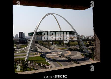 A Arial view shows deserted streets near the Biswa Bangla Gate during a government-imposed nationwide lockdown as a preventive measure against the COVID-19 coronavirus, in Kolkata on March 29, 2020. (Photo by Debajyoti Chakraborty/NurPhoto) Stock Photo