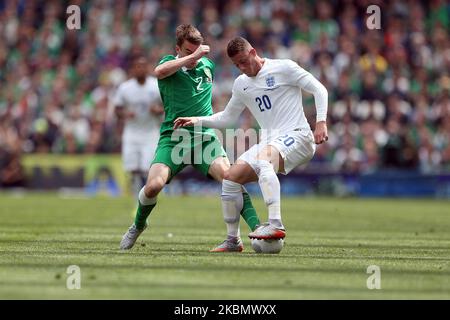 DUBLIN, REP OF IRELAND.Ross Barkley of England takes on Seamus Coleman of Ireland during the International Friendly match between the Republic of Ireland & England at the Aviva Stadium, Dublin, Ireland on Sunday June 7th 2015 (Photo by MI News/NurPhoto) Stock Photo