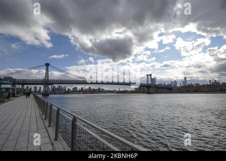 A view of Domino Park at Brooklyn in New York City USA during the coronavirus pandemic on May 9, 2020 in New York City. COVID-19 has spread to most countries around the world, claiming over 270,000 lives with over 3.9 million infections reported. (Gothamist) NYPD Will Limit How Many People Can Enter Hudson River Park And Domino Park. (Photo by John Nacion/NurPhoto) Stock Photo