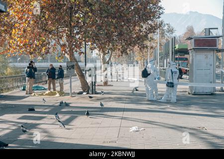 PDI Detectives (policia de investigaciones) found two dead bodies of homeless during quarantine nearby Santiago Central Market in Santiago, Chile, on May 16, 2020. (Photo by Gonzalo Murillo Iturbe/NurPhoto) Stock Photo