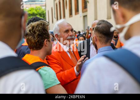 The leader Antonio Pappalardo arrives at the ''Gilet Arancioni'' protest in Piazza Duomo with orange vest during the Phase 2 of Coronavirus (COVID-19) National Lockdown on May 30, 2020 in Milan, Italy. During the demonstration, the social distances and the mask foreseen by the Covid-19 emergency were not respected. (Photo by Mairo Cinquetti/NurPhoto) Stock Photo