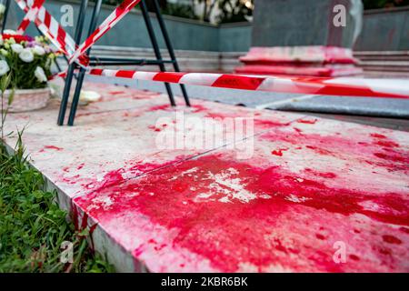 A view of the statue of Indro Montanelli covered after it was vandalised with red paint in the park dedicated to him on June 14, 2020 in Milan, Italy. It’s the first statue to be damaged in Italy since the wave of anti-racism protests around the world following the George Floyd death in the USA. (Photo by Alessandro Bremec/NurPhoto) Stock Photo