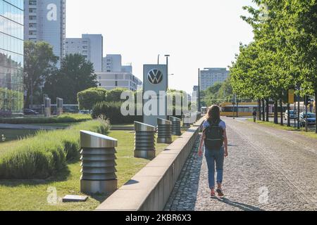 Volkswagen Transparent factory is seen in Dresden, Germany on 11 June 2020 The Transparent Factory is car factory and exhibition space in Dresden, owned by Volkswagen and designed by architect Gunter Henn. It originally opened in 2002, producing the Volkswagen Phaeton until 2016. As of 2017 it produces the electric version of the VW Golf. (Photo by Michal Fludra/NurPhoto) Stock Photo