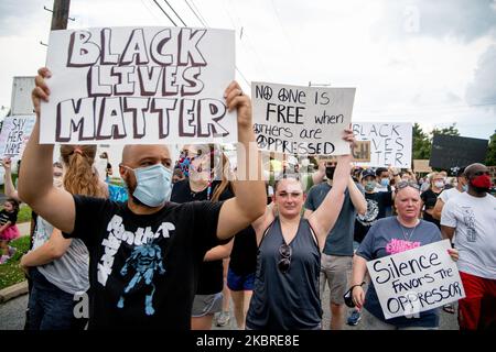 Protestors march through Glenolden, Delaware County, a suburb of Philadelphia, calling for an end to police brutality and racial injustice, June 20, 2020. (Photo by Michael Candelori/NurPhoto) Stock Photo