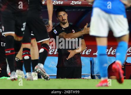 Zlatan Ibrahimovic of Milan talks with the teammates from the bench during the football Serie A match SSC Napoli v AC Milan at the San Paolo Stadium in Naples, Italy on July 12, 2020 (Photo by Matteo Ciambelli/NurPhoto) Stock Photo