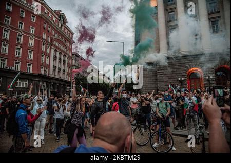 Thousands of people are gathered in the Bulgarian Capital of Sofia to protest against the corruption in Bulgaria. Anti-government protests are held in some of the biggest cities in Bulgaria against the Prime Minister Boyko Borissov, the rulling government and chief prosecutor. People are holding signs against Mafia and corruption in Bulgaria, Sofia, Bulgaria on July 14, 2020. (Photo by Hristo Rusev/NurPhoto) Stock Photo