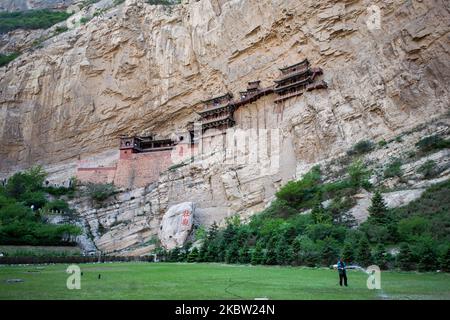 Datong, China, the 27 May 2011. A view of the Hanging Temple, also known as the Hanging Monastery or Xuankong Temple. It was a built into a cliff near Mount Heng in Hunyuan County near Datong City in the Shanxi province. (Photo by Emeric Fohlen/NurPhoto) Stock Photo