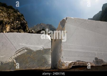 The Carrara quarries were famous through millennia and have been Statuario, a pure white marble now extinct. Carrara marble has been used since the time of Ancient Rome and it was also used in many sculptures of the Renaissance including Michelangelo's David. In Massa Carrara, Tuscany, Apuan Alps, Italy, on July 29, 2020. (Photo by Mauro Ujetto/NurPhoto) Stock Photo
