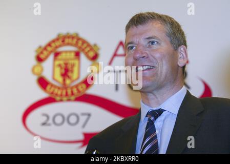 Former Manchester United Vice-Chairman David Gill (now British football executive) hold press conference about South Korean football team FC Seoul and Man U mou issues at hotel press room in Seoul, South Korea on April 27, 2007. (Photo by Seung-il Ryu/NurPhoto) Stock Photo