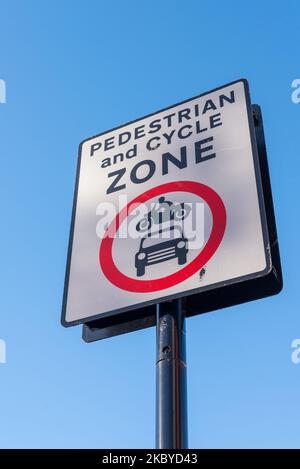 Signs marking a pedestrian and cycle zone with no cars or traffic in Kings Heath, Birmingham Stock Photo