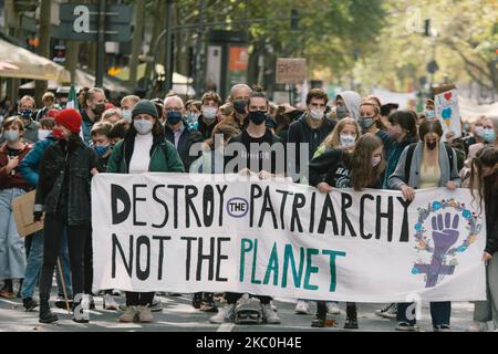 Young people are standing in the streets during a demonstration of the Fridays For Future movement for climate justice in Cologne, Germany, on September 25, 2020. (Photo by Ying Tang/NurPhoto) Stock Photo