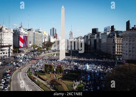 People take part in a protest against the government of Argentina's President Alberto Fernandez, in Buenos Aires, Argentina, on October 12, 2020 amid a lockdown against the spread of COVID-19. (Photo by Manuel Cortina/NurPhoto) Stock Photo