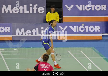 South Korea's Sung Ji Hyun play match during women's single final match against China's Wang Yihan at the Victor Korea Open Badminton final in Seoul, South Korea. South Korea's Sung Ji Hyun won the match score 2-1. (Photo by Seung-il Ryu/NurPhoto) Stock Photo