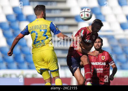 Filip Djordjevic, Riccardo Martinelli, Fausto Rossi during the Serie BKT match between Reggiana and Chievo Verona at Mapei Stadium - Citt del Tricolore on October 17, 2020 in Reggio Emilia, Italy. (Photo by Emmanuele Ciancaglini/NurPhoto) Stock Photo