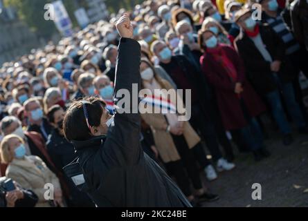 People gathered in Nantes, France, on October 18, 2020 to pay homage to Samuel Paty, history teacher at the College du Bois d'Aulne in Conflans-Sainte-Honorine, beheaded on 16 October 2020 by an Islamist of Chechen origin who reproached him for having shown caricatures of the Prophet Mohammed published by Charlie Hebdo to his pupils during a course on freedom of expression and the right to blasphemy. Beyond the tribute paid to the victim of this attack, this gathering initiated by trade unions whose Snes-FSU aimed to support the teaching profession, freedom of expression and to reaffirm the re Stock Photo