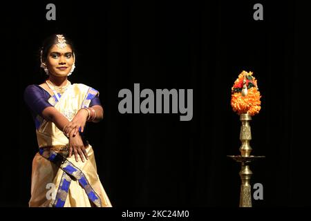 Tamil Bharatnatyam dancer performs during a cultural program celebrating the Thai Pongal Festival in Markham, Ontario, Canada, on January 13, 2019. The festival of Thai Pongal is a thanksgiving festival honoring the Sun God (Lord Surya) and celebrating a successful harvest. (Photo by Creative Touch Imaging Ltd./NurPhoto) Stock Photo