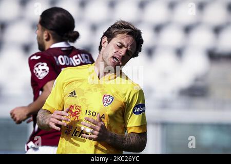 Cagliari midfielder Nahitan Nandez (18) shows dejection during the Serie A football match n.4 TORINO - CAGLIARI on October 18, 2020 at the Stadio Olimpico Grande Torino in Turin, Piedmont, Italy. Final result: Torino-Cagliari 2-3. (Photo by Matteo Bottanelli/NurPhoto) Stock Photo