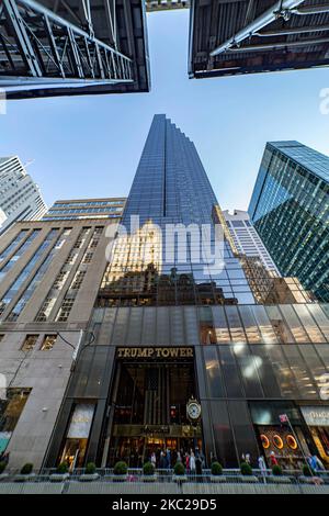 Trump Tower in New York city in the USA. The 58-floor skyscraper at Fifth Avenue in Midtown Manhattan hosts the headquarters for Trump Organization and houses the penthouse condominium residence of US President Donald Trump, who is also a businessman and real estate developer. The building was designed by Der Scutt in modernism architecture with glass and stepped facade at the building, construction began in 1979 in NYC. New York, USA on February 2020 (Photo by Nicolas Economou/NurPhoto) Stock Photo