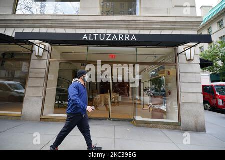 A view of boarded-up luxury stores along Madison Avenue on November 3, 2020 in New York City. After a record-breaking early voting turnout, Americans head to the polls on the last day to cast their vote for incumbent U.S. President Donald Trump or Democratic nominee Joe Biden in the 2020 presidential election. (Photo by John Nacion/NurPhoto) Stock Photo