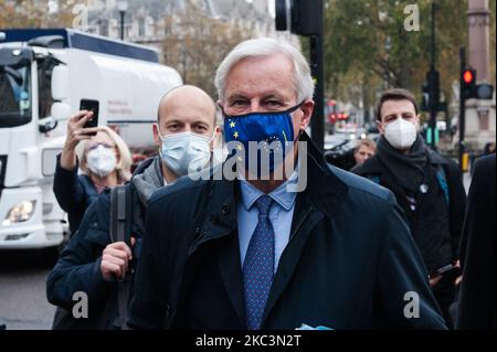 The European Union's Brexit negotiator Michel Barnier arrives with members of the EU delegation at the Department for Business, Energy and Industrial Strategy (BEIS) in central London as negotiations on the future partnership between the UK and the EU resume today, on November 09, 2020 in London, England. Britain and the EU are now in the Brexit transition period which is due to expire on 31 December 2020. (Photo by WIktor Szymanowicz/NurPhoto)