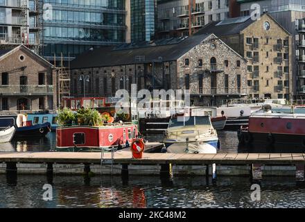 A view of moored barges and boats, in the western part of the Grand Canal Docks, in Dublin. On Thursday, November 19, 2020, in Dublin, Ireland. (Photo by Artur Widak/NurPhoto) Stock Photo