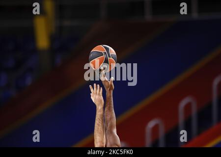 Spalding official ball during the 2020/2021 Turkish Airlines EuroLeague Regular Season Round 9 match between FC Barcelona and Olympiacos Piraeus at Palau Blaugrana on December 08, 2020 in Barcelona, Spain. (Photo by Xavier Bonilla/NurPhoto) Stock Photo