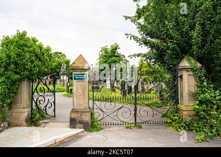 Commonwealth War Graves - Holy Trinity Church, Morecambe, Lancashire, UK Stock Photo