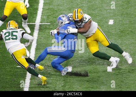 Chicago, IL, USA. 10th Sep, 2023. Chicago Bears quarterback #1 Justin  Fields is sacked by Packers #95 Devonte Wyatt and #97 Kenny Clark during a  game against the Green Bay Packers in