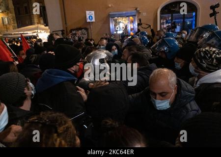 Antifascists, precarious workers, students, movements for the right to housing protest against budget law 2021 and government in Rome, Italy, on December 18, 2020 (Photo by Sirio Tessitore/NurPhoto) Stock Photo