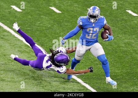 Detroit Lions running back Anthony Sherrell (43) runs agility drills during  the first day of football camp at their practice facility in Allen Park,  Mich., Thursday, July 26, 2007. (AP Photo/Carlos Osorio