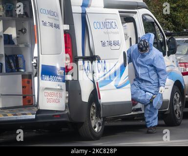 A nurse with protective equipment in Bogota, Colombia, on January 21, 2021 amid the coronavirus pandemic. (Photo by Daniel Garzon Herazo/NurPhoto) Stock Photo
