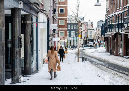 Winter clothes hi-res stock photography and images - Alamy