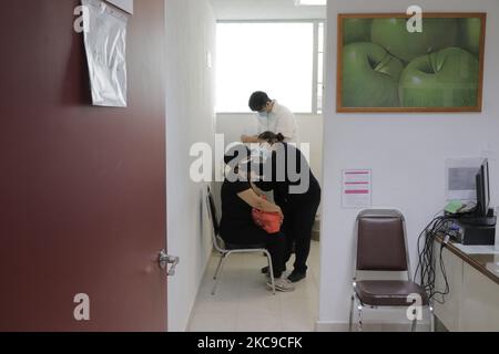 Medical personnel immunize older adults at a health center in the municipality of Milpa Alta, Mexico City, where the AstraZeneca and Oxford University vaccine were administered against COVID-19 for people aged 60 years and over. (Photo by Gerardo Vieyra/NurPhoto) Stock Photo