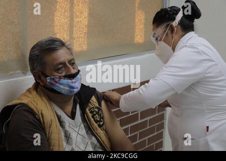 Medical personnel immunize older adults at a health center in the municipality of Milpa Alta, Mexico City, where the AstraZeneca and Oxford University vaccine were administered against COVID-19 for people aged 60 years and over. (Photo by Gerardo Vieyra/NurPhoto) Stock Photo