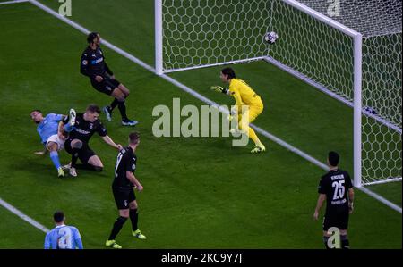 Gabriel Jesus of Manchester City FC big shoot during the VfL Borussia Mönchengladbach vs Manchester City FC UEFA Champions League round of 16, 1st leg match at at Puskás Aréna on Feb 24, 2021 in Budapest, Hungary. (Photo by Robert Szaniszló/NurPhoto) Stock Photo