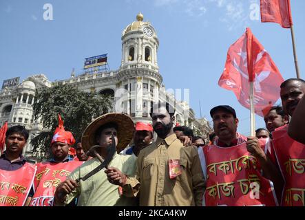 Supporters walks to attend a joint mass meeting in a mega rally ahead of the 2021 state legislative assembly elections in Kolkata , India on Sunday, 28th February ,2021. Thousands of activists gathered at Brigade Parade Ground in Kolkata. (Photo by Sonali Pal Chaudhury/NurPhoto) Stock Photo