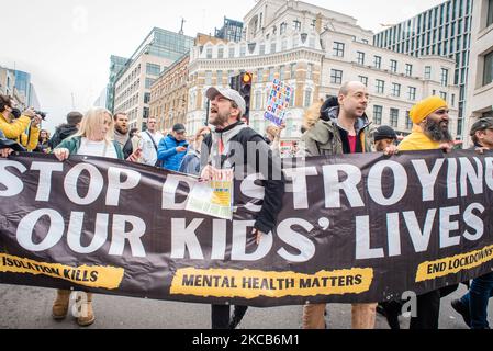 Thousands of people are seen gathering in London to protest against lockdown measures in London, UK, on March 20, 2021. (Photo by Giulia Spadafora/NurPhoto) Stock Photo
