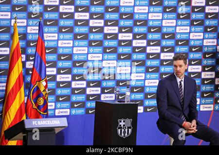 Presentation of Pau Gasol as a new FC Barcelona player at the Palau Blaugrana, on 25th March 2021, in Barcelona, Spain. -- (Photo by Urbanandsport/NurPhoto) Stock Photo