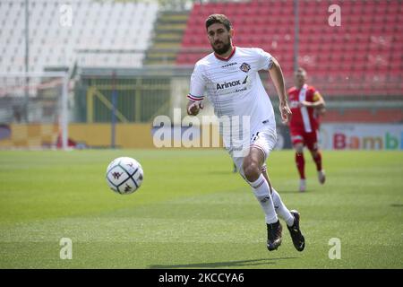 Matteo Bianchetti of US Cremonese in action during the Serie B match between AC Monza and US Cremonese at Stadio Brianteo on April 17, 2021 in Monza, Italy. (Photo by Giuseppe Cottini/NurPhoto) Stock Photo
